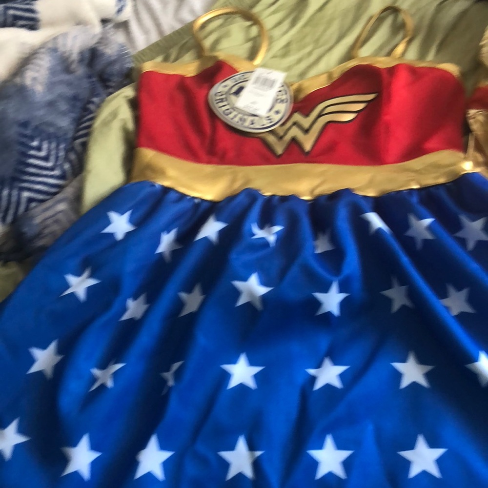 MWT adult Wonder Woman costume